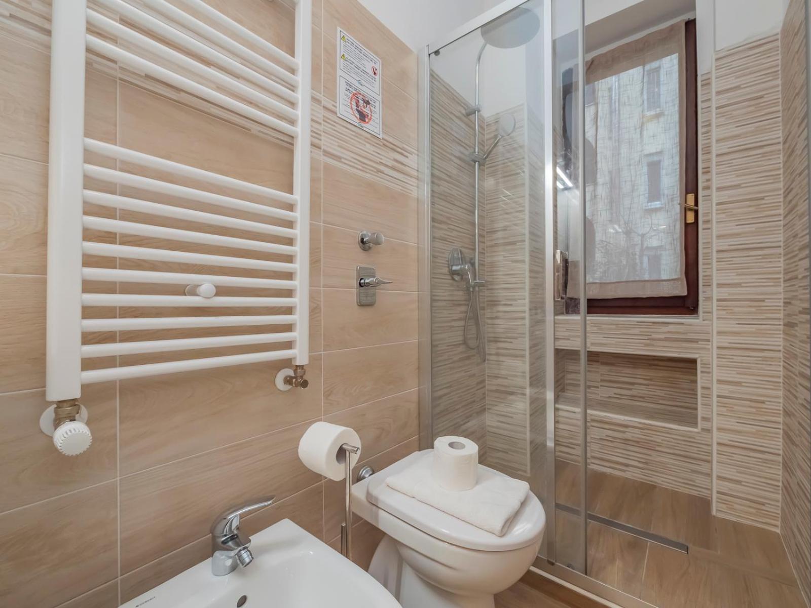 Ihost Studio - Lucania 3 Milan Luaran gambar